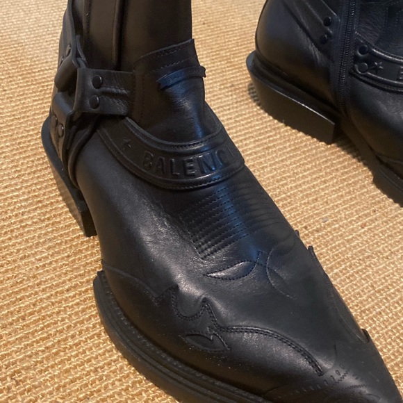 Balenciaga | Shoes | Balenciaga Santiag 